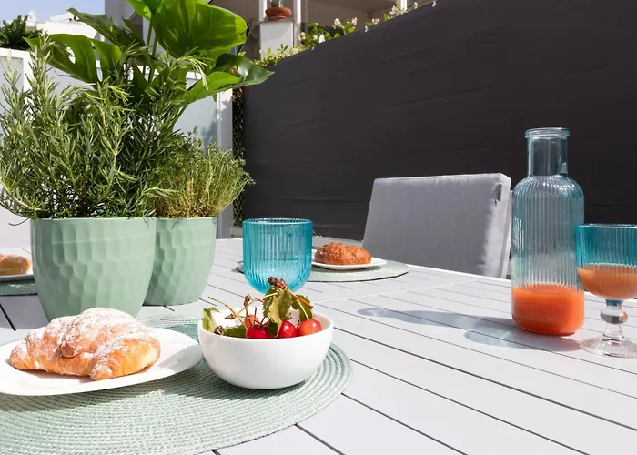 Monkey House * ريتشيوني