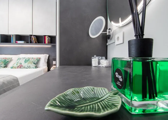 Monkey House 리치오네